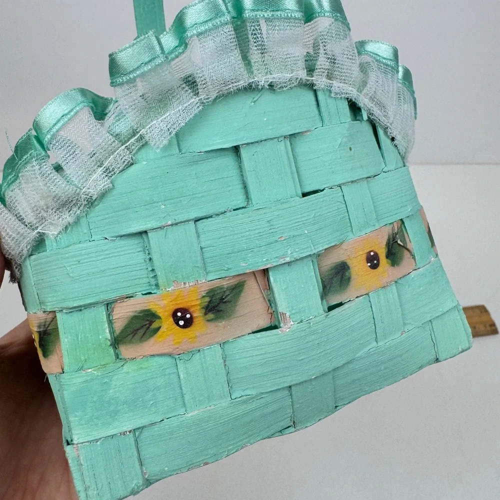 Vtg Small Mint Green Painted Woven Basket w Sunflowers Sheer Ruffle Ribbon Trim